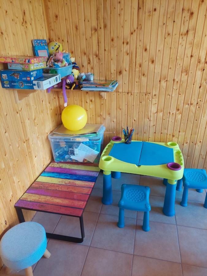 Готель Fenyofa Vendeghaz Сільвашварад Екстер'єр фото